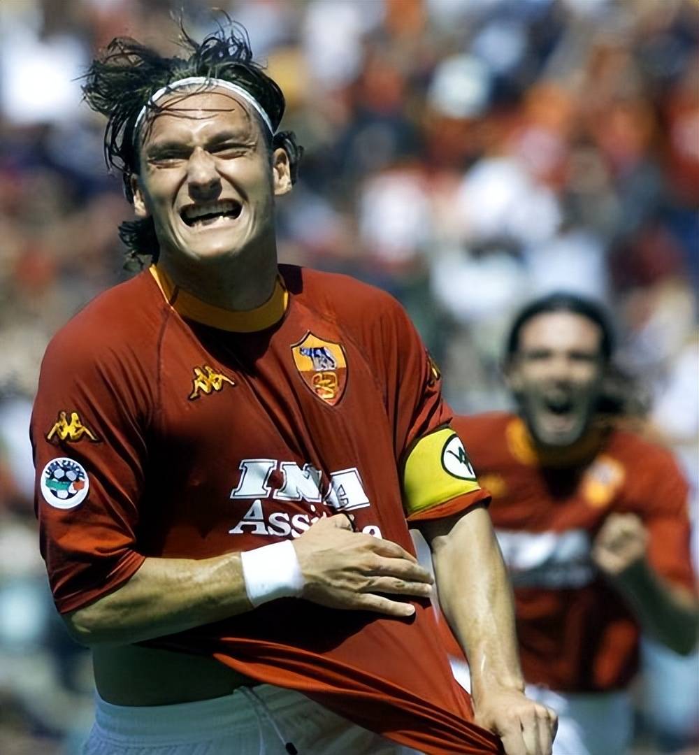 Totti (Totti plays a zodiac sign)